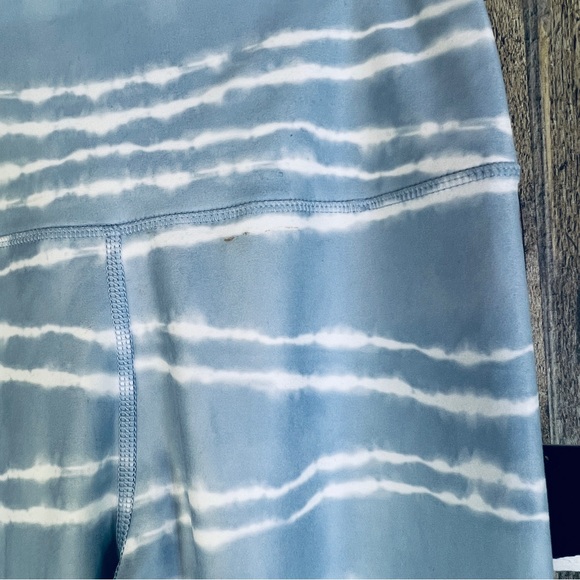 Scorpio Sol Compression Leggings Size Small (Flaw-spot) Tie Dye Sky Dye - Picture 9 of 14